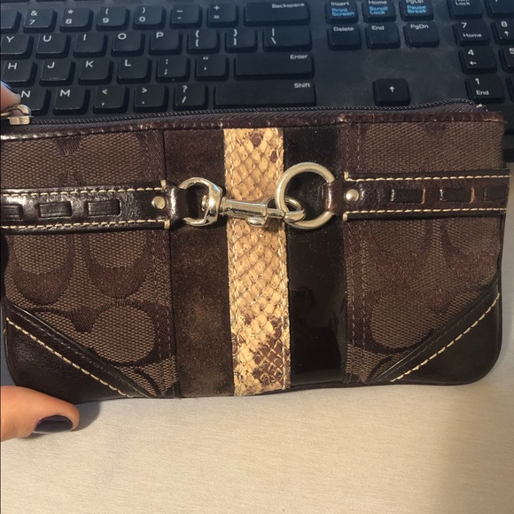 Coach Authentic original brown wristlet - Picture 3 of 8